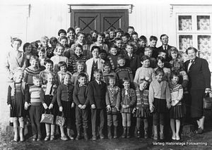 Barneavholdslaget Påskeliljen 1959 (VHF 2013-00091).jpg
