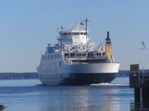 Bastøferja Bastø II Horten 2012.jpg