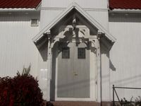 Inngangspartiet til Bekkestranda kapell. Foto: Stig Rune Pedersen