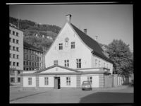 411. Bergen, gamle rådhus - no-nb digifoto 20150206 00118 NB MIT FNR 18953.jpg