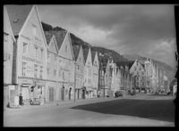 Bryggen i 1948 eller 1949. Foto: Nasjonalbiblioteket