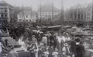 Bergen Fisketorget, Hordaland - Riksantikvaren-T248 01 0296.jpg