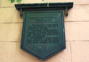 Bergen katedralskole plakett.JPG