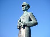 Statuen av Håkon VII, laget av kunstneren Ottar Espeland, ble reist i 1972. Foto: Kristian Hunskaar