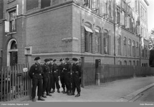 Berle skole tyske soldater.jpg