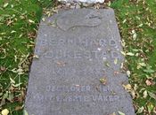 Gravminne, maleren og essayisten Bernhard Folkestad (1879-1933). Foto: Stig Rune Pedersen