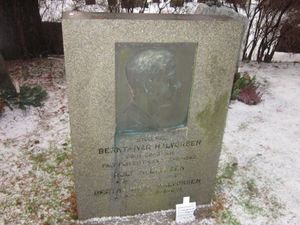 Bernt-Ivar Halvorsen gravminne.jpg