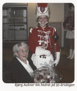 Bjørg Aukner hedret på 95-årsdagen 05.02.2008.PNG
