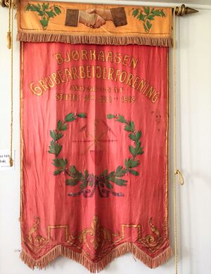 Bjørkåsen grubearbeiderforening fane.jpg