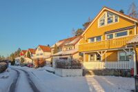 Eneboligbebyggelse på Bjørndal. Foto: Leif-Harald Ruud (2021)