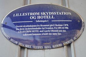 Blå plakett Solheimsgata 4 Lillestrøm.jpg