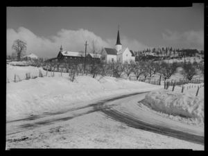Brøttum kirke - no-nb digifoto 20150206 00074 NB MIT FNR 15948.jpg