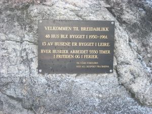 Breidablikk minneplate.JPG