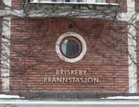 119. Briskeby brannstasjon detalj fasade 2013.jpg