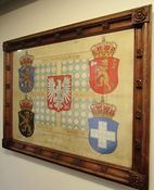 I britisk Høyesterett henger et minne fra Norge og fire andre land som takk for at man fikk bruke bygningen til egne rettsaker under krigen. Foto: Stig Rune Pedersen