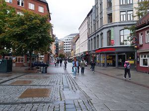 Brugata sett fra Lilletorvet.jpg