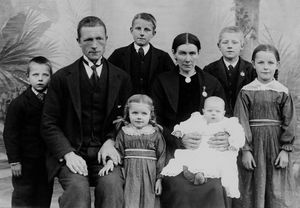 Bruheim-familien 1921.jpg