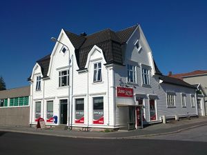 Bugges gate 2 (Larvik).jpg