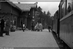 Byglandsfjord stasjon, togankomst. Karsten Larsen/NJM-Stiftelsen Setesdalsbanen
