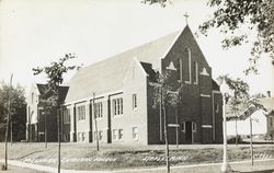 Norwegian Lutheran Church i Staples. En av de mange norske kirkene i Minnesota. Foto: Nasjonalbiblioteket (1944)