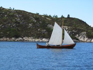 C01934 geitbåt-trirøing.jpg