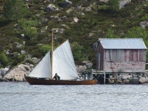 C01966 geitbåt-trirøing.jpg