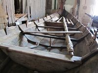 Gressetbåten utstilt i Geitbåtmuseet. Foto: Olve Utne (2011).