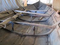 Gressetbåten utstilt i Geitbåtmuseet. Foto: Olve Utne (2011).