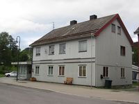 Orkdalsvn. 38: Orkdal legesenter. Foto: Olve Utne (2013).