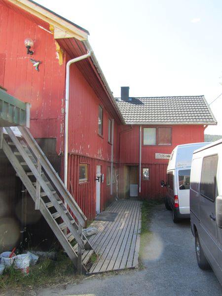 Fil:C13494 Vågland - gammelbua.jpg