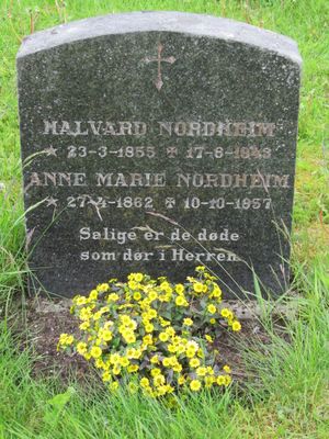 C16808 Halvard Nordheim, Anne Marie Nordheim (gravminne).jpg