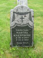 «Lærerinne MARTHA KVÆRNBERG ★ 30–9–1867 ✝ 28–4–1958 Guds fred.»
