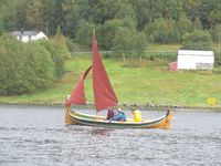 Nordlands-hundromsfæring (bygd av Kai Linde) under Råseglseminaret 2015 i Valsøyfjorden Foto: Olve Utne