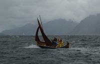 Nordlands-hundromsfæring (bygd av Kai Linde) under Råseglseminaret 2015 i Valsøyfjorden Foto: Olve Utne