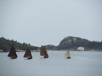 345. C23463 geitbåtar - kappseglas.jpg