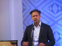 Stortingsrepresentant Abid Raja (V) holdt tale og åpnet festivalen.