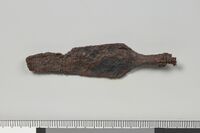 Pilspiss av jern, trolig fra middelalder. Funnet på Musli ved utgraving i 1999. Foto: Olav Heggø, UiO.