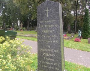 Carl Ferdinand Andresen gravminne.jpg