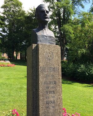 Carl Lumholtz minnesmerke Lillehammer.JPG