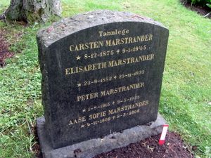 Carsten Marstrander gravminne Oslo.jpg