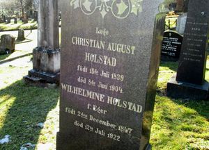 Christian August Holstad gravminne Oslo.jpg