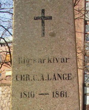 Christian Christoph Andreas Lange detalj gravminne.jpg