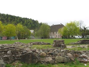 Clemenskirken og Saxegaarden.JPG