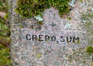 Credo sum gravminne Oslo.jpg