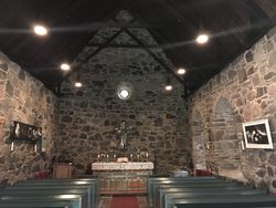 Interiør fra Løvøykapellet. Foto: Svend Aage Madsen (2020).