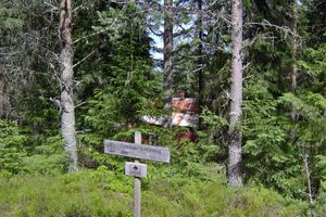 DNT-skilt ved Vålet i Brandval Finnskog.jpg