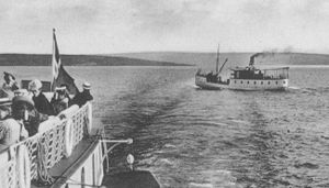 DS Lillehammer og Skibladner møtes 1908.jpg