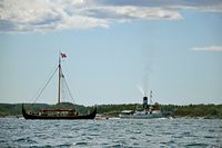 «Gaia» og DS «Styrbjørn» under innseilingen til Forbundet KYSTENs landsstevne. Foto: Heidi Thöni Sletten (2015).