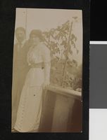 241. Dagny Sautreau og en uidentifisert mann - no-nb digifoto 20160715 00182 bldsa BB2383.jpg