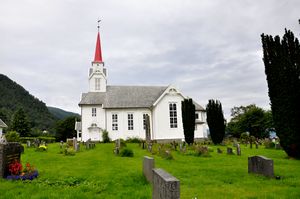 Dalsfjord kyrkje 2010.JPG